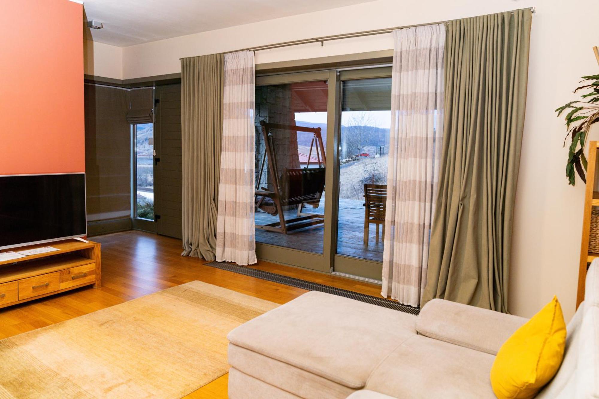 Harmonia Mundi Hotel Magyarfenes Kültér fotó